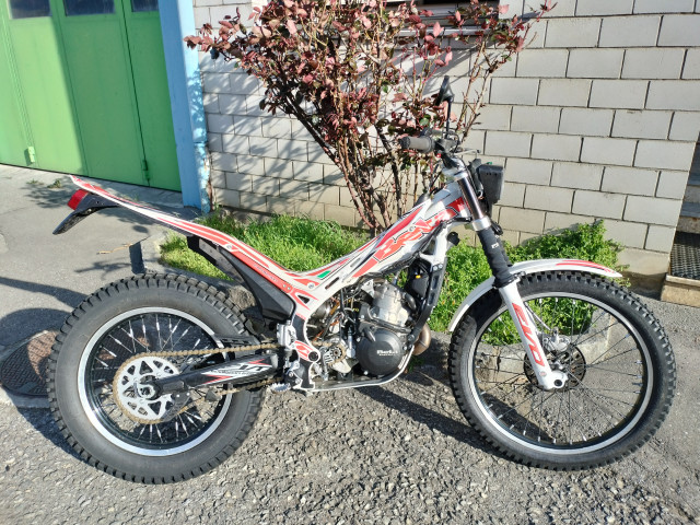 BETA REV-3 300 2T Evo Trial Used