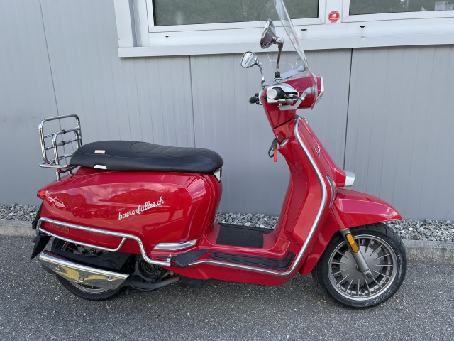 LAMBRETTA V125 Special Flex Scooter Usato