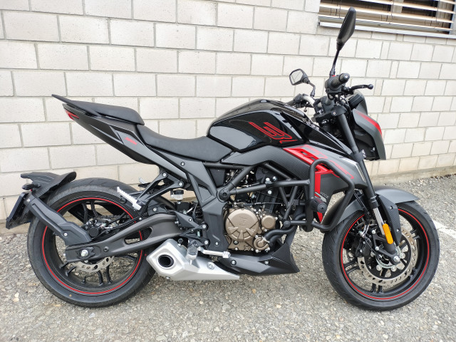 VOGE 300 R Naked Occasion