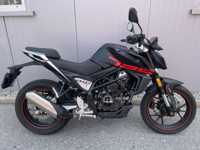 SWM Hoku 125 Naked Occasion