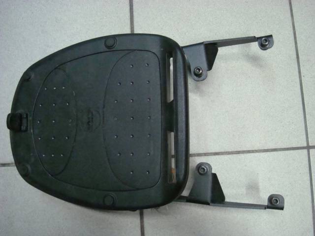 Halter m. Platte Givi-Koffer