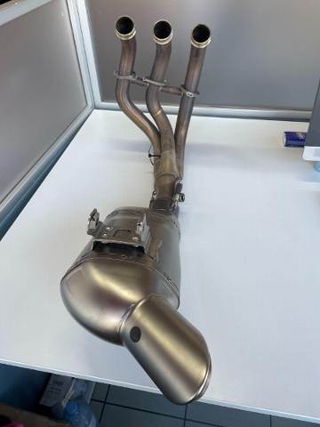 Auspuff AKRAPOVIC CH-homolgier – Ersatzteil Bild 2
