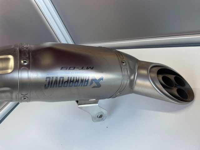 Auspuff AKRAPOVIC CH-homolgier – Ersatzteil Bild 4