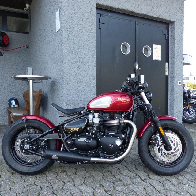 TRIUMPH Bonneville Bobber 1200 Retro Moto nuova