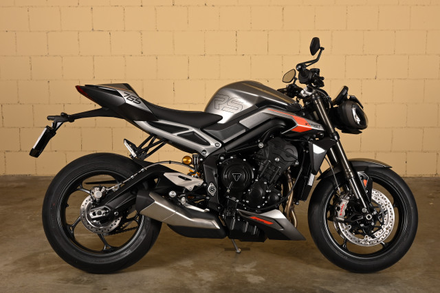 TRIUMPH Street Triple 765 RS Naked Demo vehicle