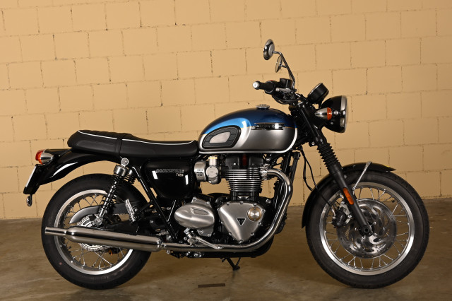 TRIUMPH Bonneville T120 Retro Modello dimostrativo