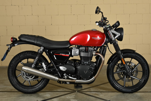 TRIUMPH Street Twin 900 Retro Used CHF 7 850.