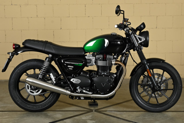 TRIUMPH Speed Twin 900 Stealth Edition Retro Moto nuova