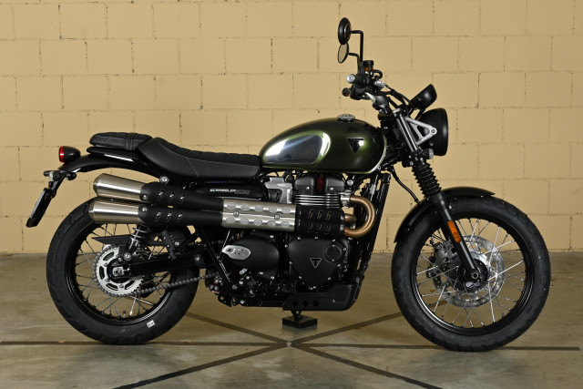 TRIUMPH Scrambler 900 Chrome Edition Retro Neufahrzeug