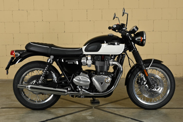 TRIUMPH Bonneville T120 Retro Neufahrzeug