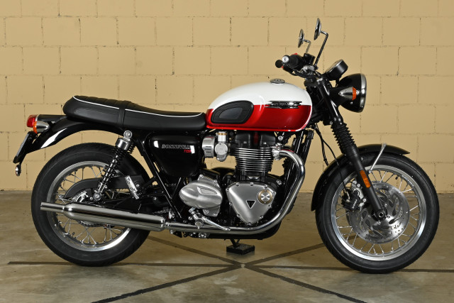 TRIUMPH Bonneville T120 Retro Neufahrzeug