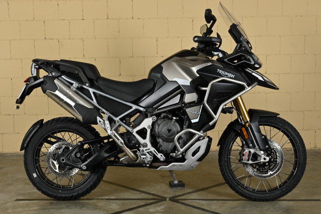 TRIUMPH Tiger 1200 Rally Explorer Enduro Moto nuova