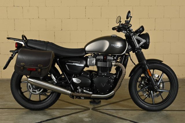 TRIUMPH Street Twin 900 Retro Occasion