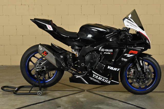 YAMAHA R1 Sport Used