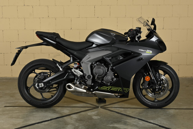 TRIUMPH Daytona 660 Sport Demo vehicle