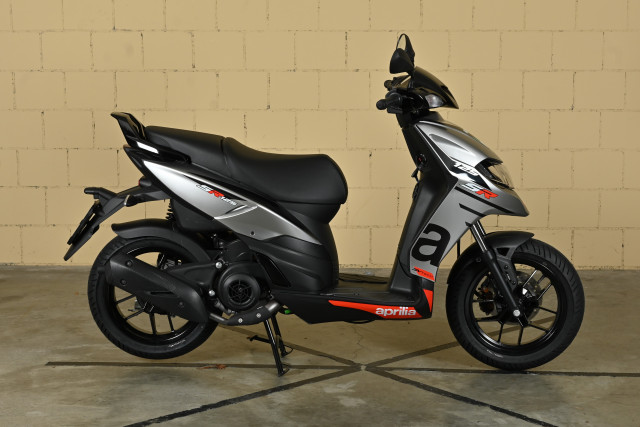 APRILIA SR 125 Roller Neufahrzeug