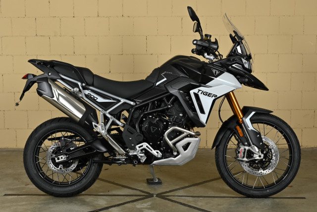 TRIUMPH Tiger 900 Rally Pro Enduro Moto nuova