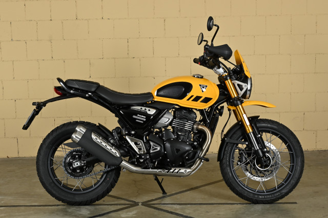 TRIUMPH Scrambler 400 XC Retro Vorführfahrzeug