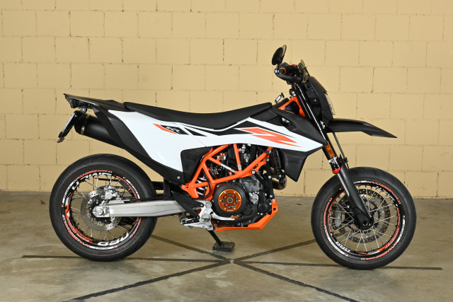 KTM 690 SMC Supermoto Supermoto Occasion