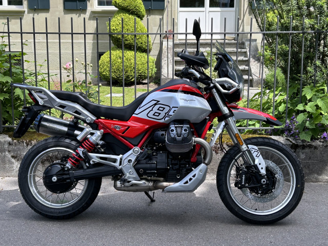 MOTO GUZZI V85 TT Enduro Neufahrzeug