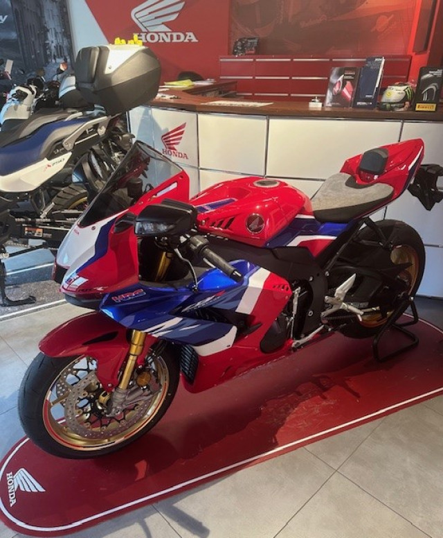 HONDA CBR 1000 RR-R Fireblade SP Sport Neufahrzeug