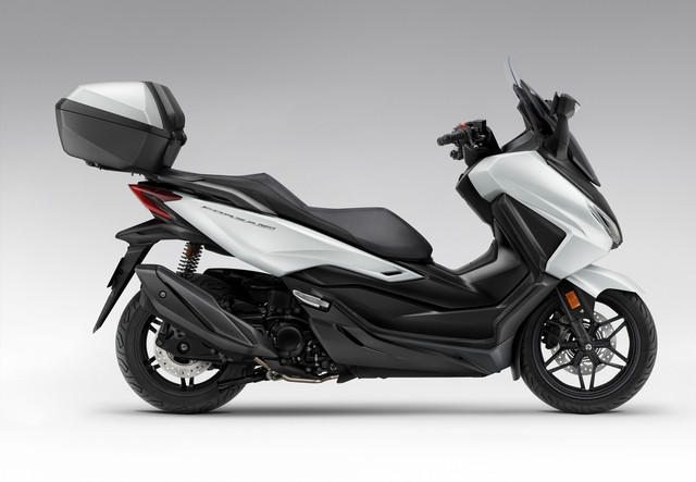 HONDA NSS 350 Forza Smart Top Box Roller Neufahrzeug