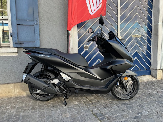 HONDA PCX 125 Roller Neufahrzeug