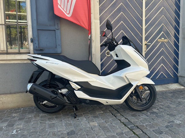 HONDA PCX 125 Roller Neufahrzeug