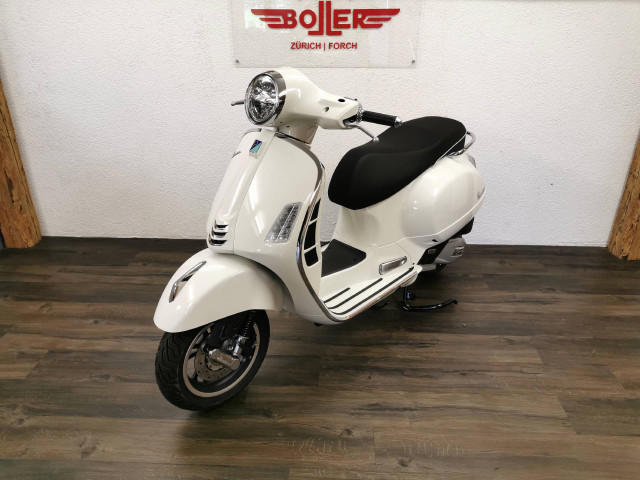 PIAGGIO Vespa GTS 125 Scooter Modello dimostrativo