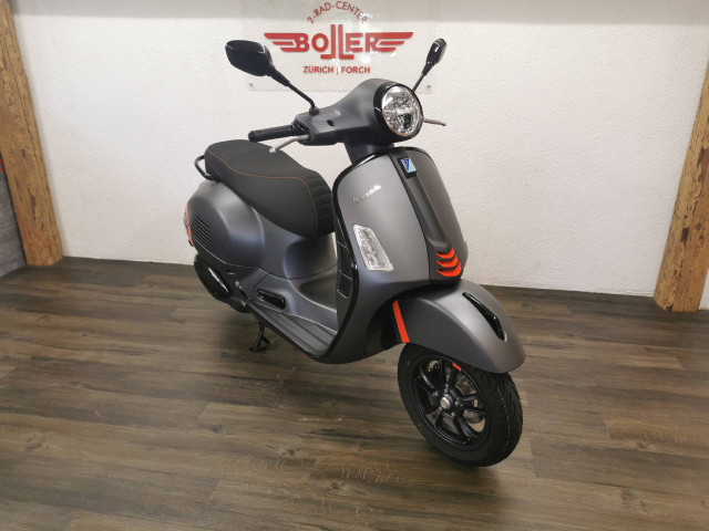 PIAGGIO Vespa GTS 300 HPE Scooter Moto nuova