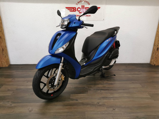 PIAGGIO Medley 125 Roller Neufahrzeug