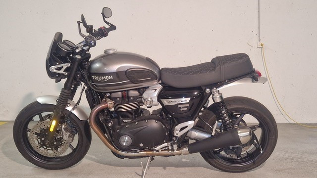 TRIUMPH Speed Twin 1200 Retro Occasion