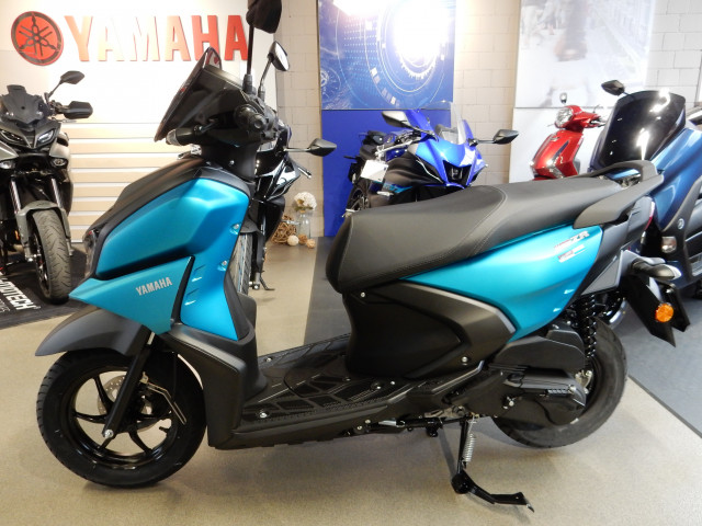 YAMAHA LCG 125 RayZR Roller Neufahrzeug