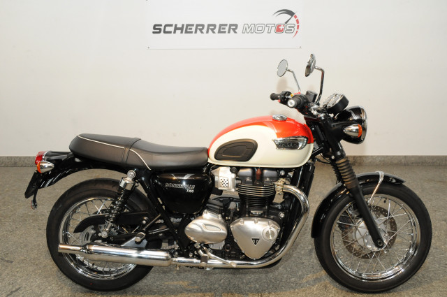 TRIUMPH Bonneville T100 Retro Occasion