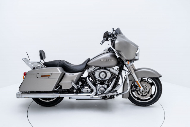 HARLEY-DAVIDSON FLHX 1584 Street Glide Touring Occasion