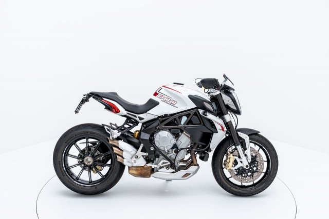 MV AGUSTA B3 Brutale 800 Dragster Naked Occasion