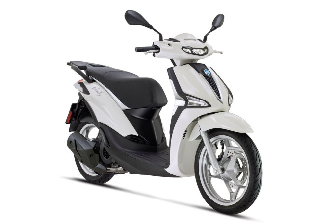 PIAGGIO Liberty 125 Scooter Moto nuova