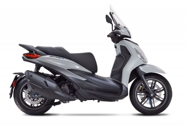 PIAGGIO Beverly 400 Sport Roller Neufahrzeug