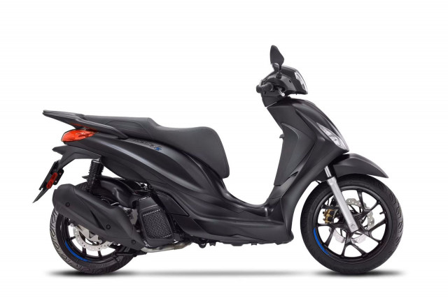 PIAGGIO Medley 125 Sport Scooter Moto nuova
