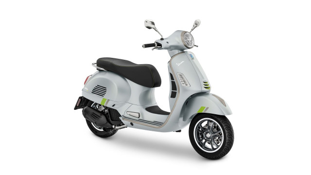 PIAGGIO Vespa GTS 125 Roller Neufahrzeug PIAGGIO Vespa GTS 125 Roller Neufahrzeug