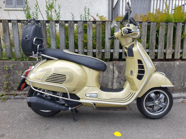 PIAGGIO Vespa GTS 125 Roller Occasion