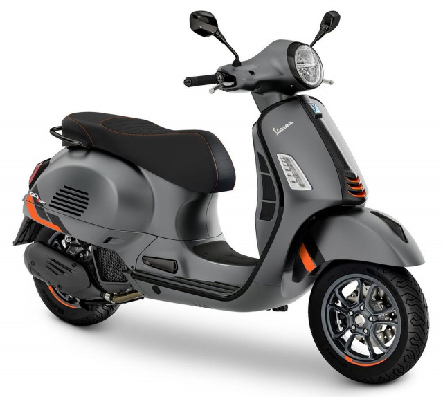 PIAGGIO Vespa GTS 125 Roller Neufahrzeug PIAGGIO Vespa GTS 125 Roller Neufahrzeug