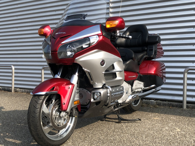 HONDA GL 1800 Gold Wing Deluxe Touring Usato