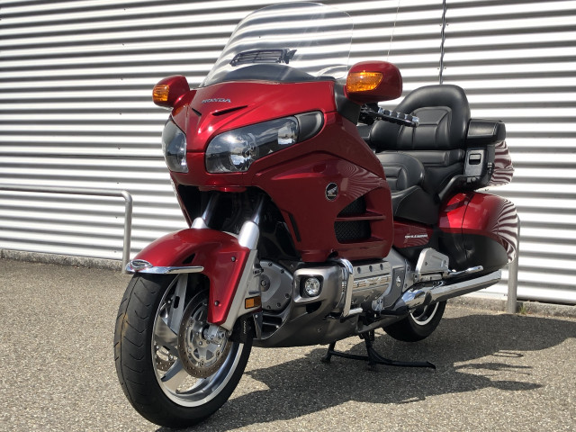 HONDA GL 1800 Gold Wing Deluxe Touring Occasion