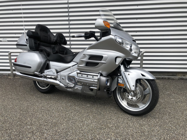 HONDA GL 1800 Gold Wing Touring Used