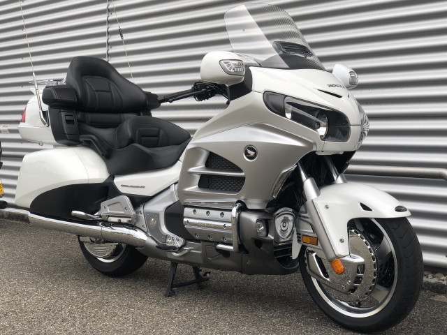 HONDA GL 1800 Gold Wing Deluxe Touring Used