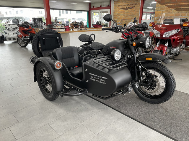 CHANGJIANG CJ 700 Dynasty Sidecar Modello dimostrativo