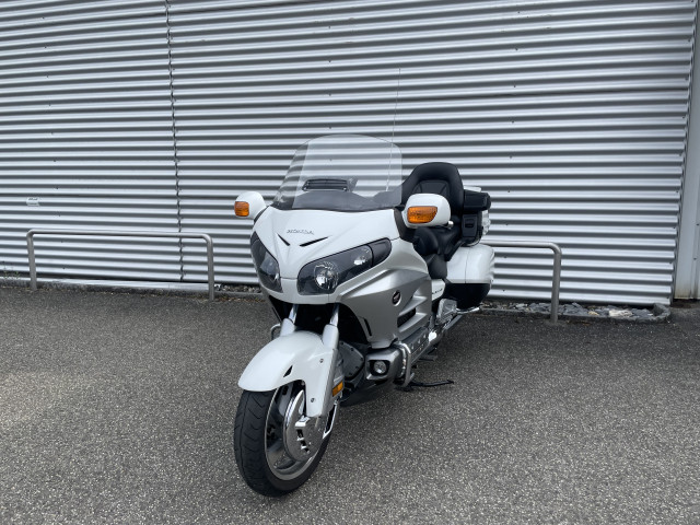 HONDA GL 1800 Gold Wing Deluxe Touring Usato