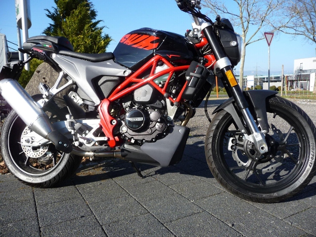 SWM Varez 125 Naked Neufahrzeug