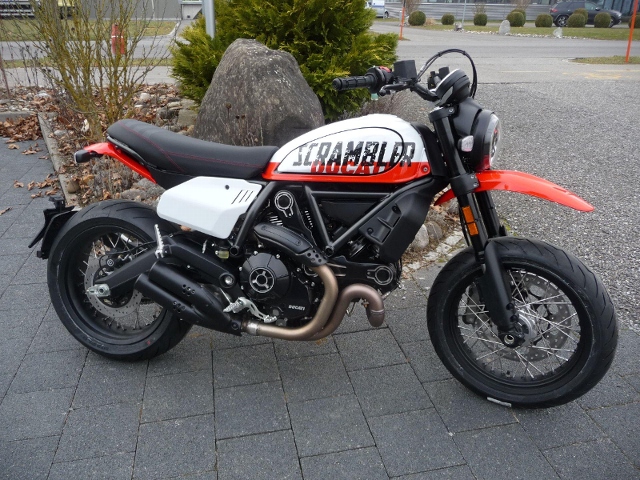 DUCATI Scrambler 803 Urban Motard Retro Neufahrzeug